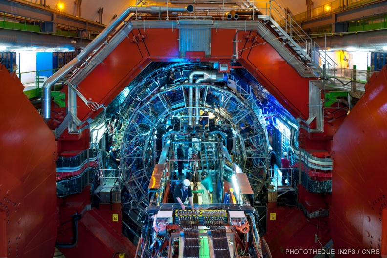 Vue d'ensemble du détecteur ALICE au CERN