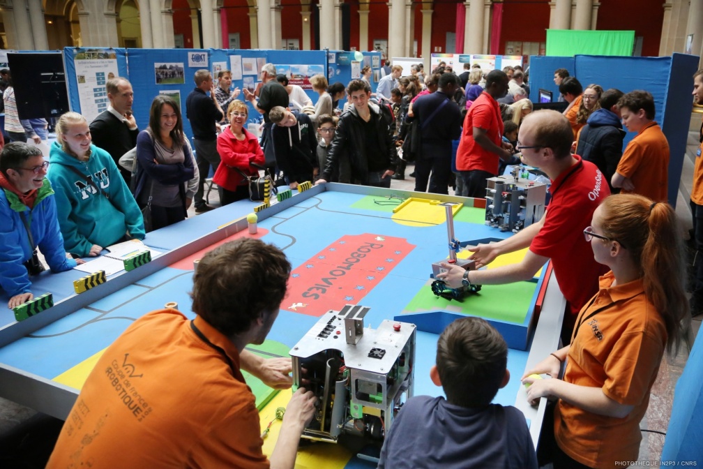 FDS2015 : Village des sciences au Palais universitaire de Strasbourg