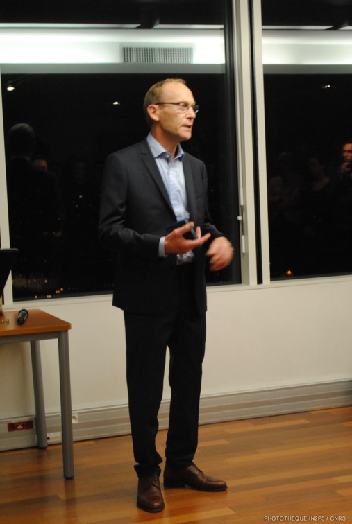 Remise de la médaille de cristal à Patrick Nayman