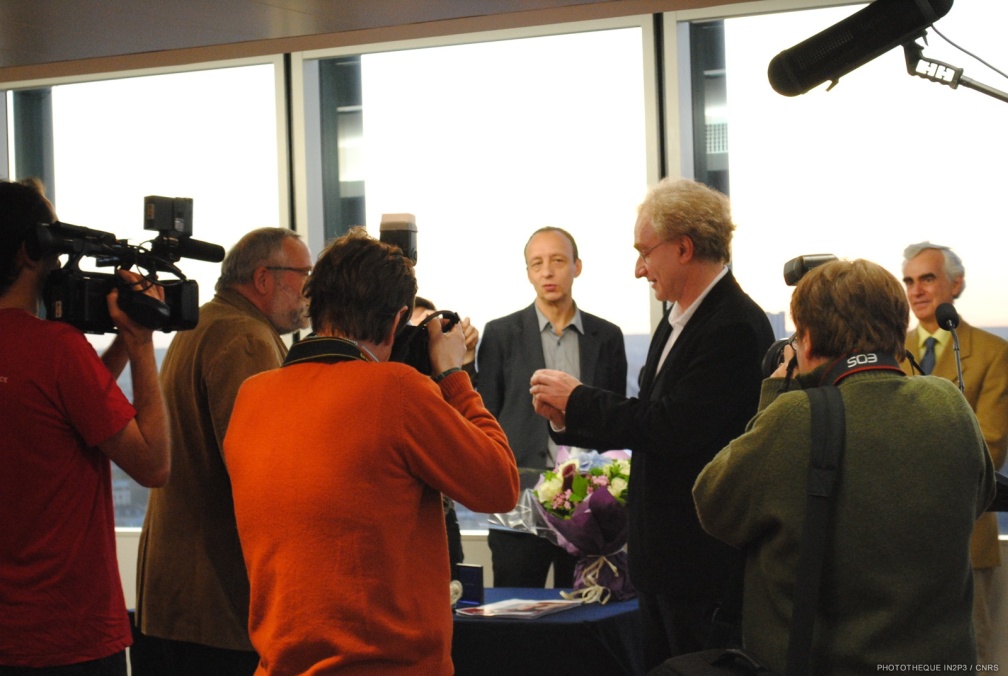 Remise de la médaille d'argent du CNRS à Pierre Astier (2010)