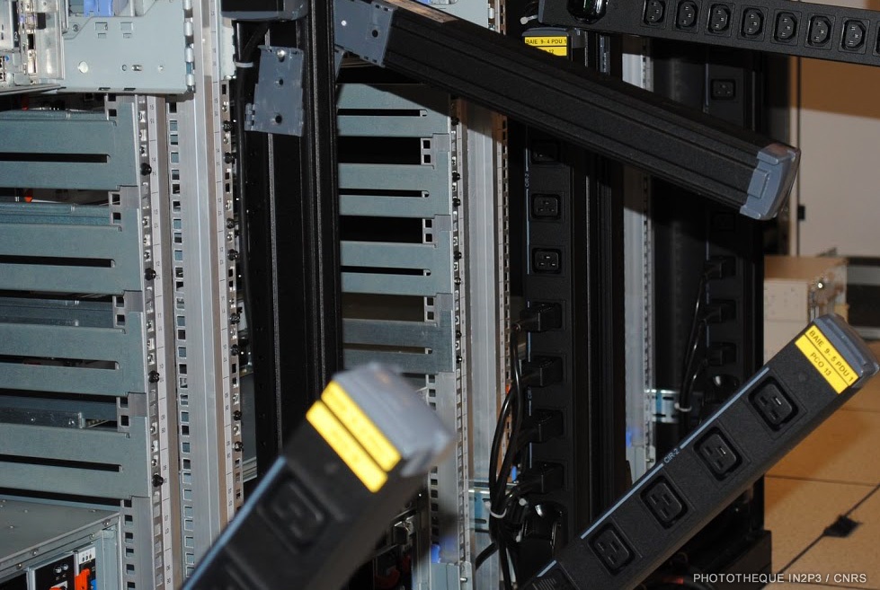 Salle serveur informatique