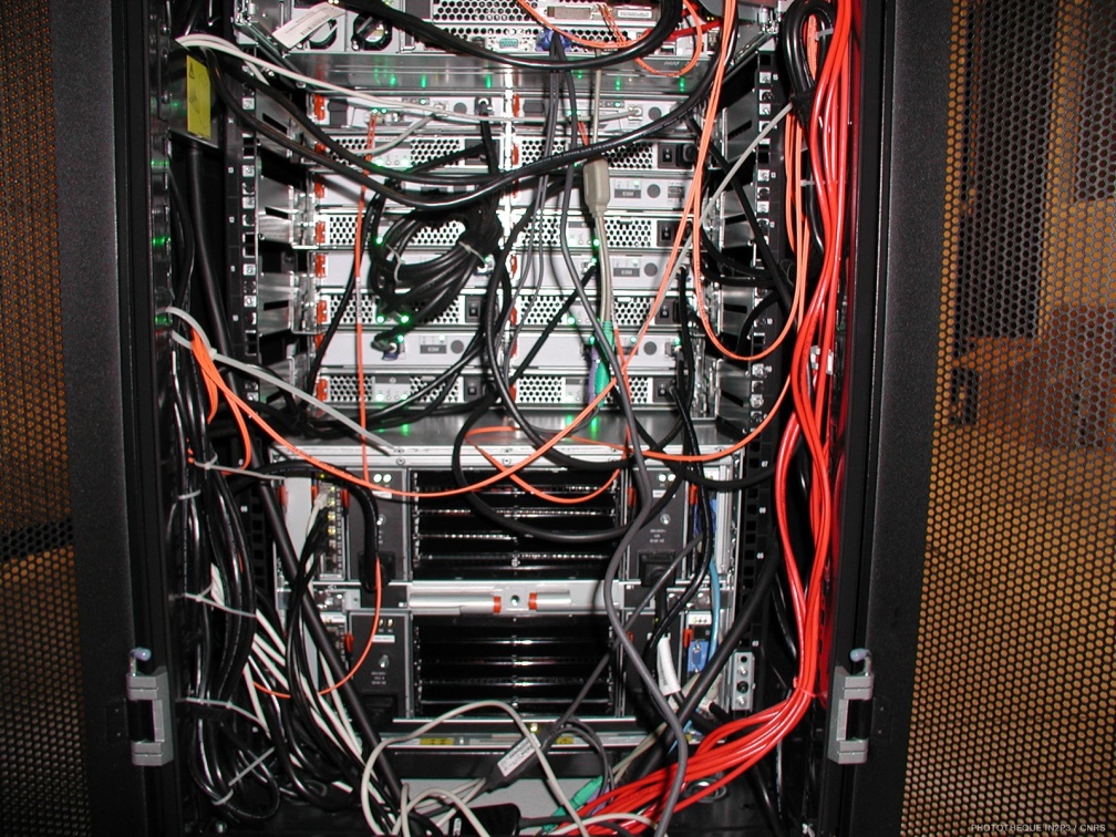Salle serveur informatique