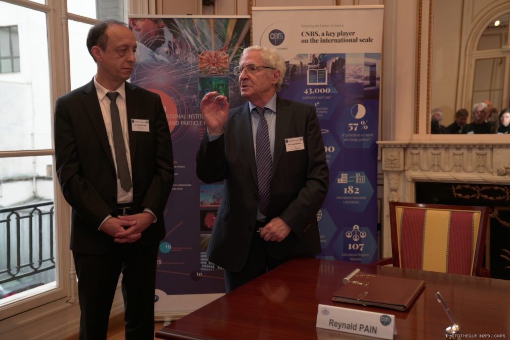 signature-collaboration-agreement-jinr-in2p3 38687369040 o