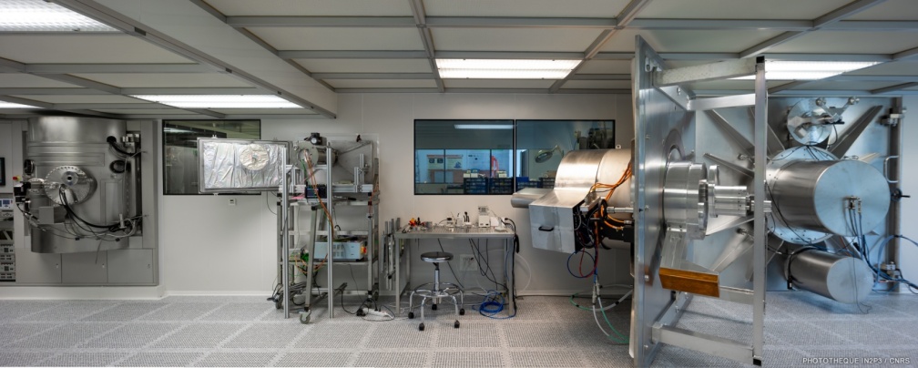 Panorama de la salle blanche du Laboratoire des Matériaux Avancés 