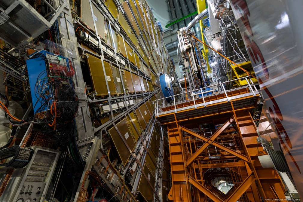 Chambres bouchons de détection des muons dans ATLAS