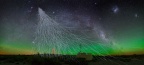 L'une des 1600 cuves de l'Observatoire Pierre Auger sous une cascade produite par un rayon cosmique d'ultra-haute énergie