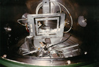 LPC Caen, La reconversion (1970-1980). Détecteur gazeux à plaques parallèles à localisation spatiale (fission séquentielle IPN Orsay 1979 – Dispositif expérimental utilisé à l’accélérateur ALICE).