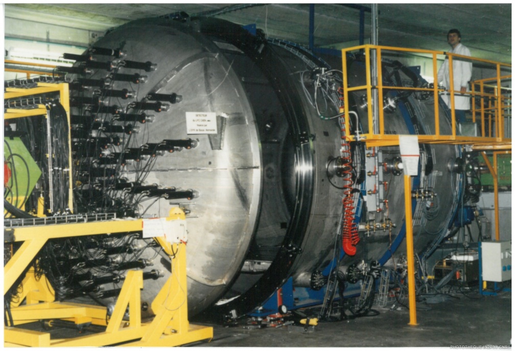LPC Caen, La reconversion (1970-1980). Grande enceinte à vide NAUTILUS destinée à accueillir de grands ensembles de détection (les multidétecteurs).