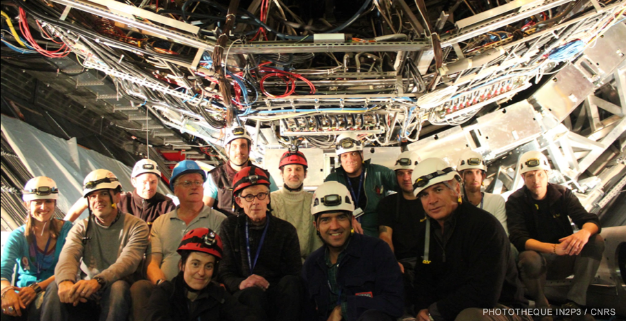 Equipe construction calorimètre Alice ©CERN