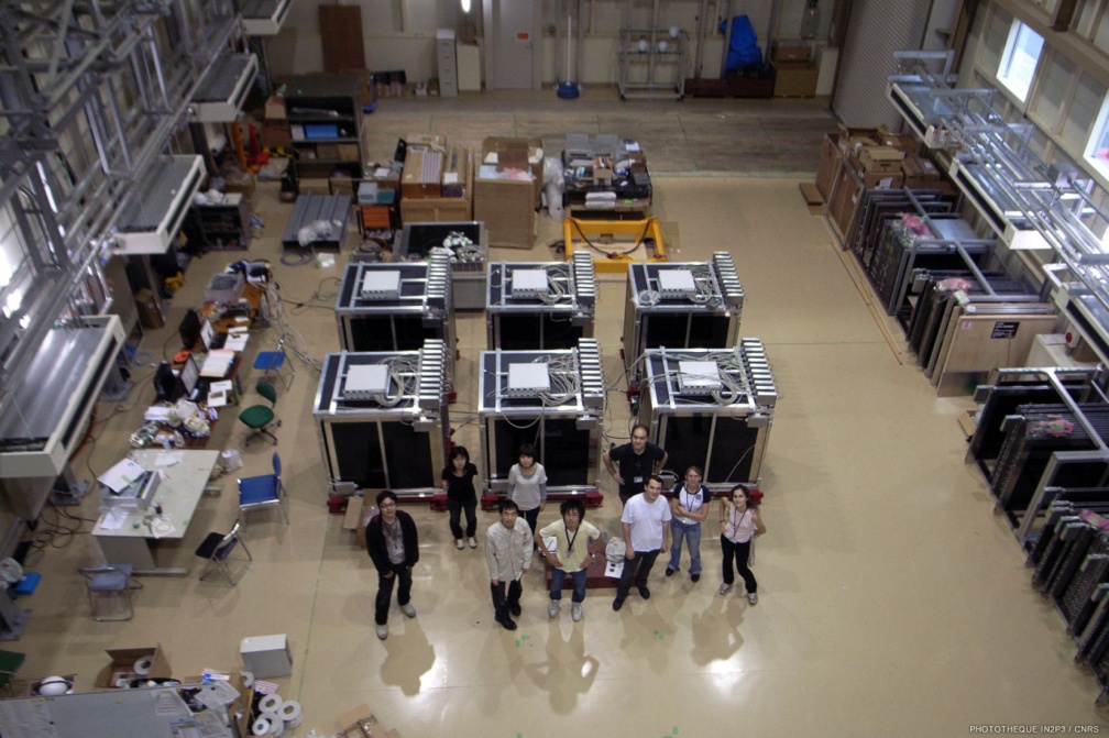 An2000-2006-assembly in JPARC of modules T2K INGRID modules p5