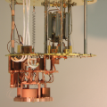 Intérieur du cryostat de R&D de l’IP2I, financé par le LabEx LIO, pour le test des détecteurs