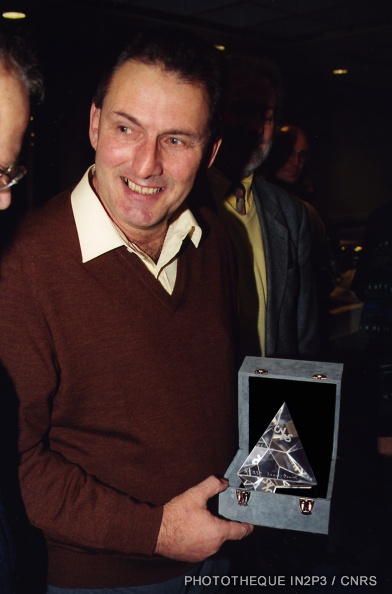 Cristal du CNRS à Jean-Daniel Berst en 2000