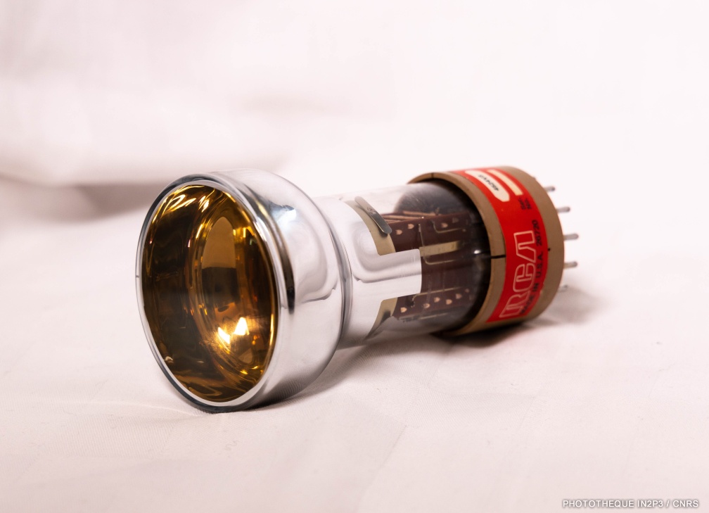 4 d p photomultiplicateur 00048