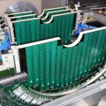 Vue d’une moitié de Muon Forward Tracker (MFT) en cours d’assemblage au CERN