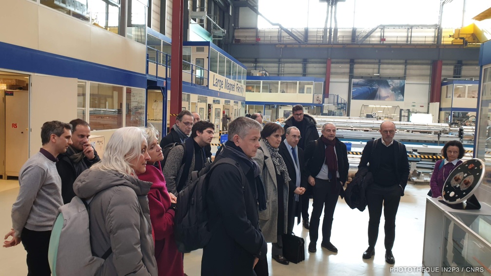 Visite au CERN d'Antoine Petit, président-directeur général du CNRS, le 9 février 2022.