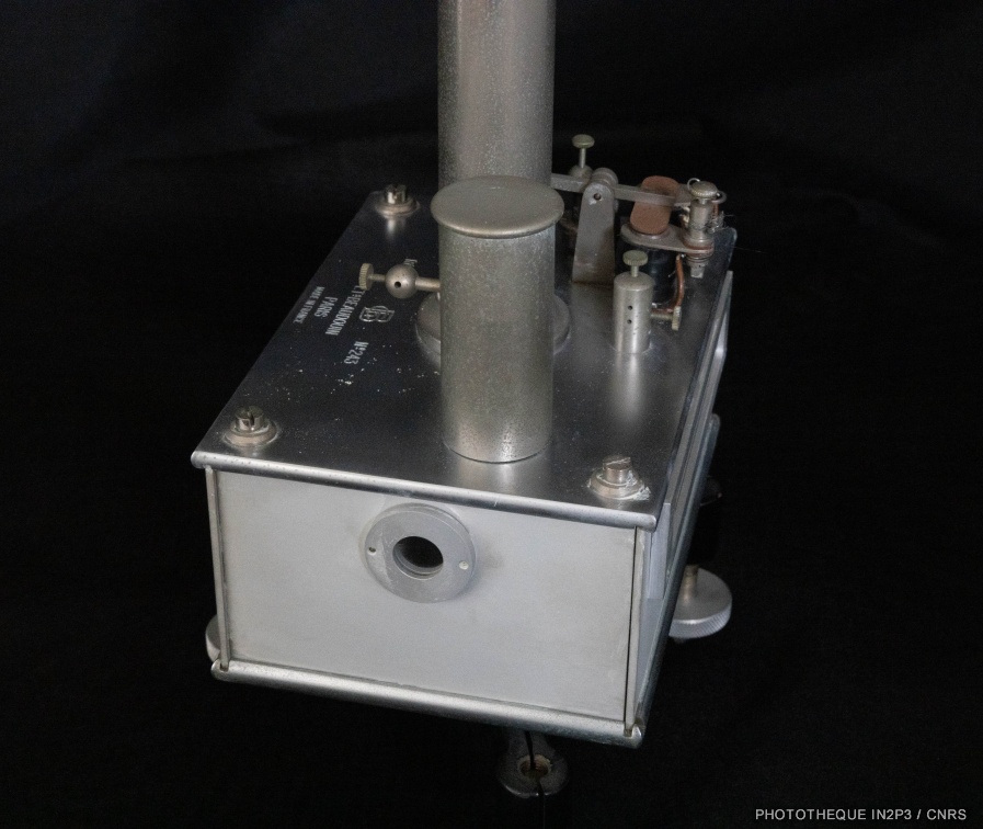 Electromètre à quadrants