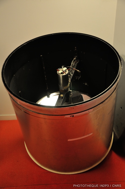 Cuve de détection de l'expérience THEMISTOCLE (1989-1994)