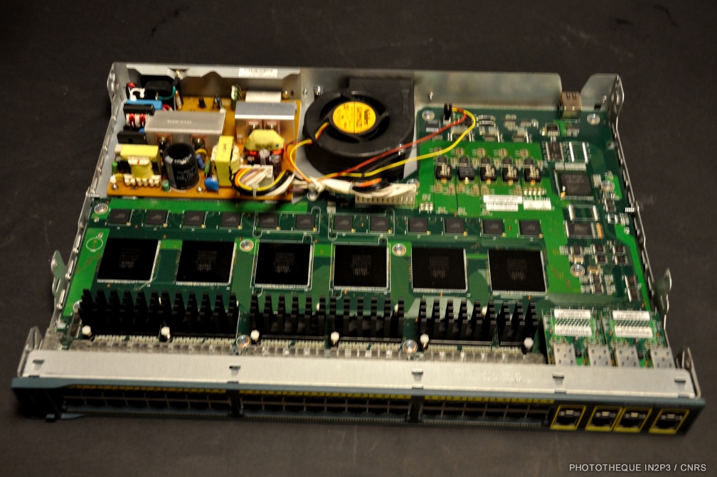 Commutateur réseau Cisco Catalyst 2960 (2010)