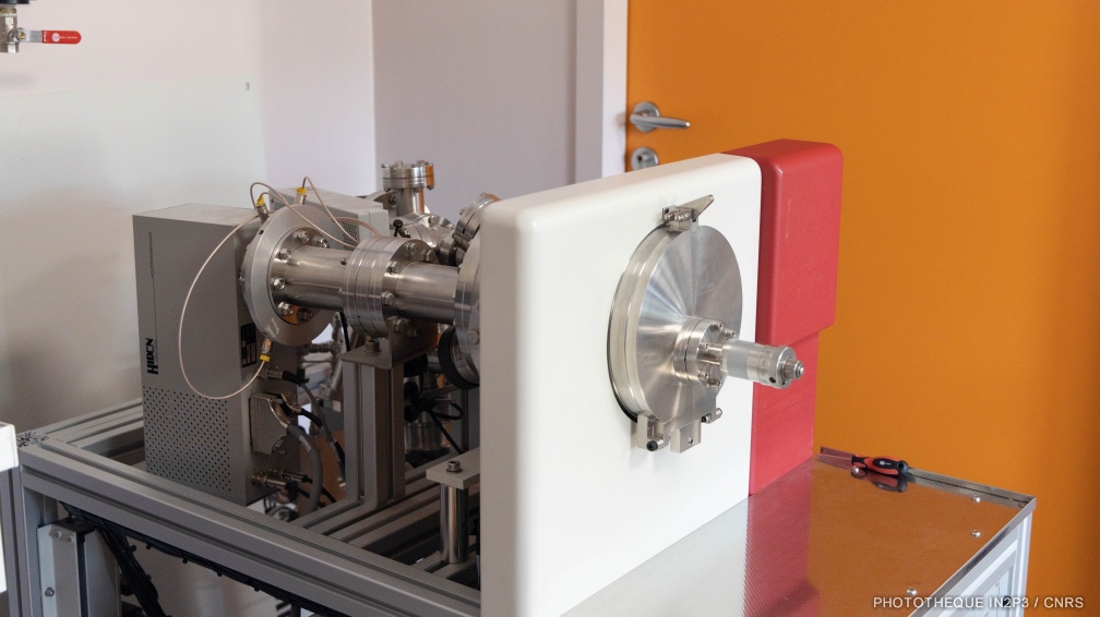 Spectrométrie de masse des ions secondaires (SIMS)