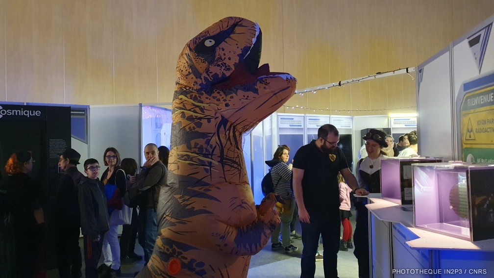 Vue sur le stand IN2P3