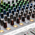 1 f p console mixage analogique 00402