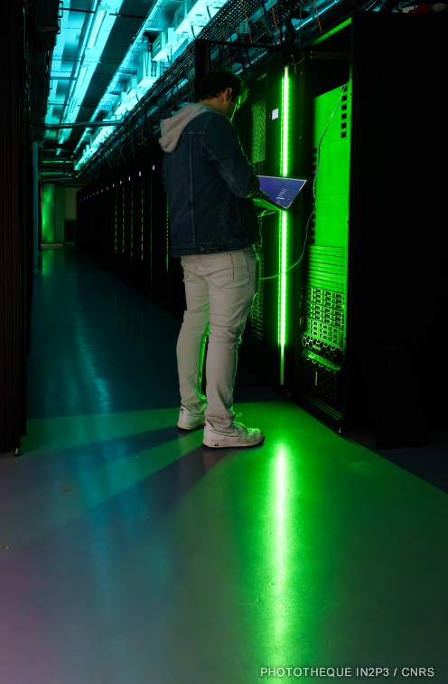 7. CCIN2P3 D’abord la première armoire, ensuite...  ©J-FABERT 