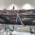 Vue rapprochée d’un élément du changeur de filtres en cours de modification