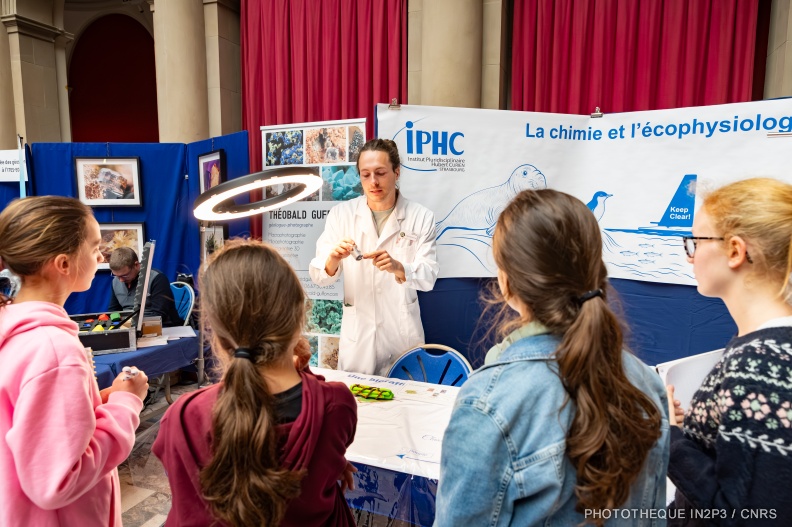 FDS2025-stand-IPHC-Palais-Universitaire-010.jpg