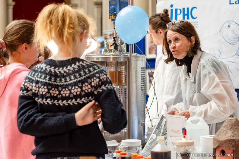 FDS2025-stand-IPHC-Palais-Universitaire-012.jpg