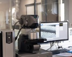 Microscope confocal